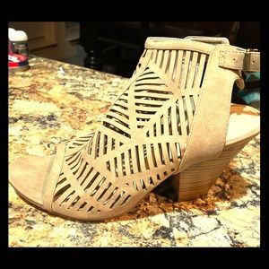 Netted Cognac Heels